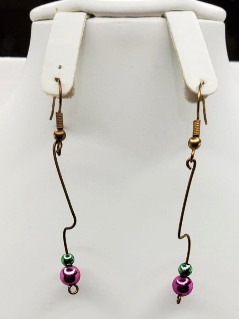 Vintage Copper wire 2.25" dangle fashion earings with green and purple beads